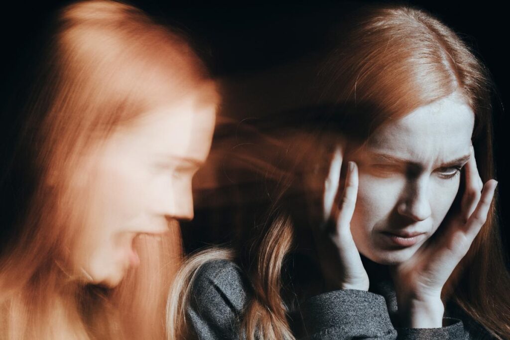 Woman experiencing the signs of schizoaffective disorder