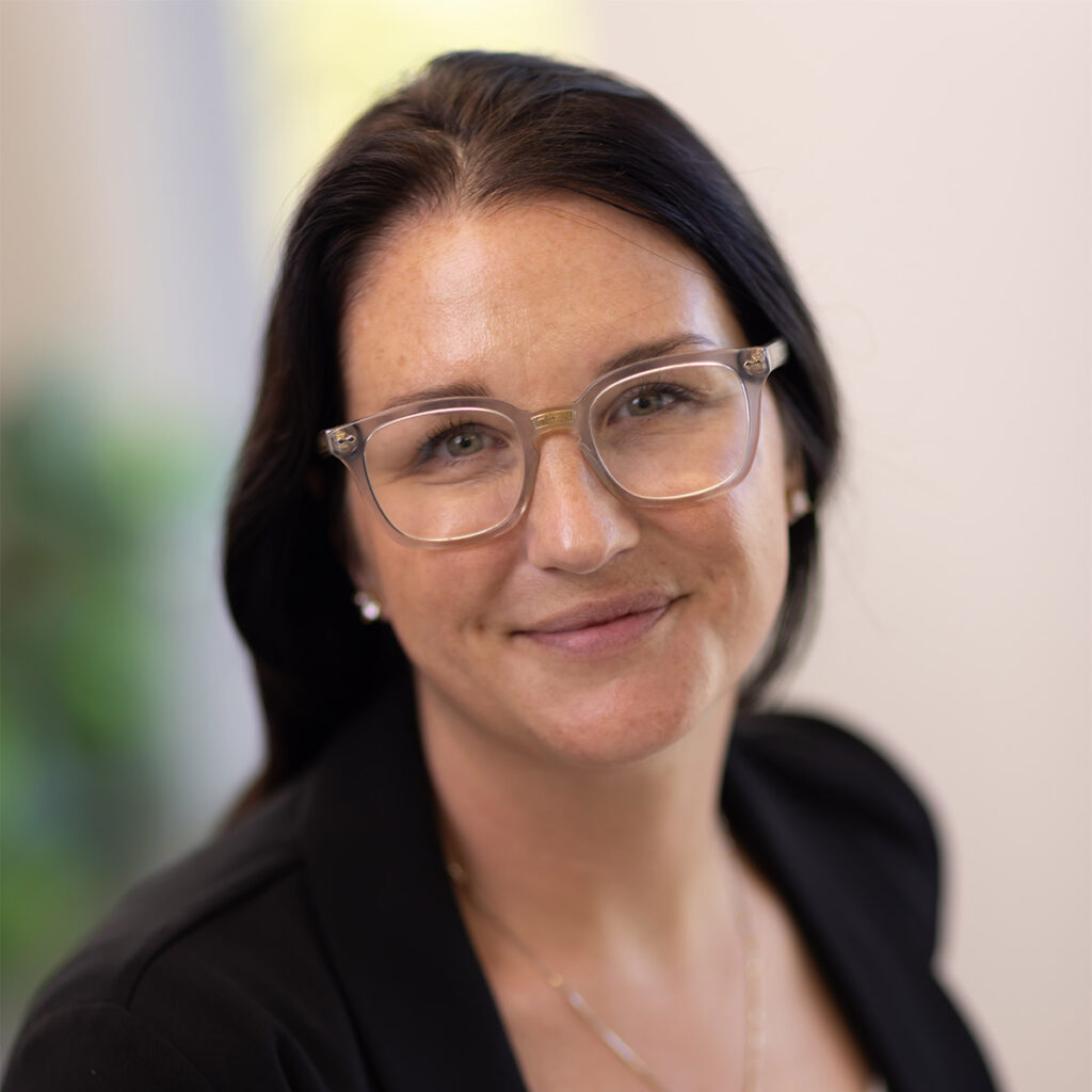 Headshot of Caitlin Thorp